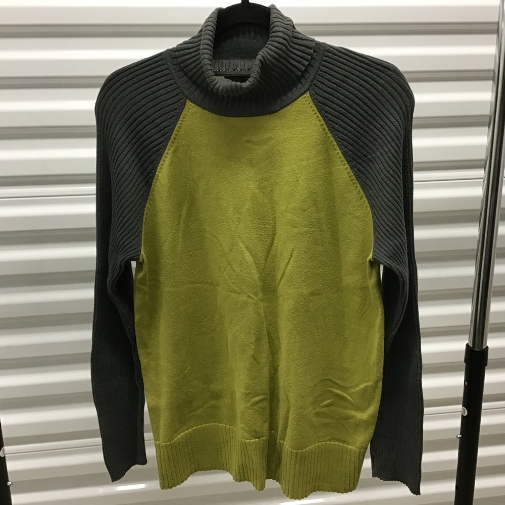 Nomadic Traders Turtleneck Two-Toned Sweater - image 1